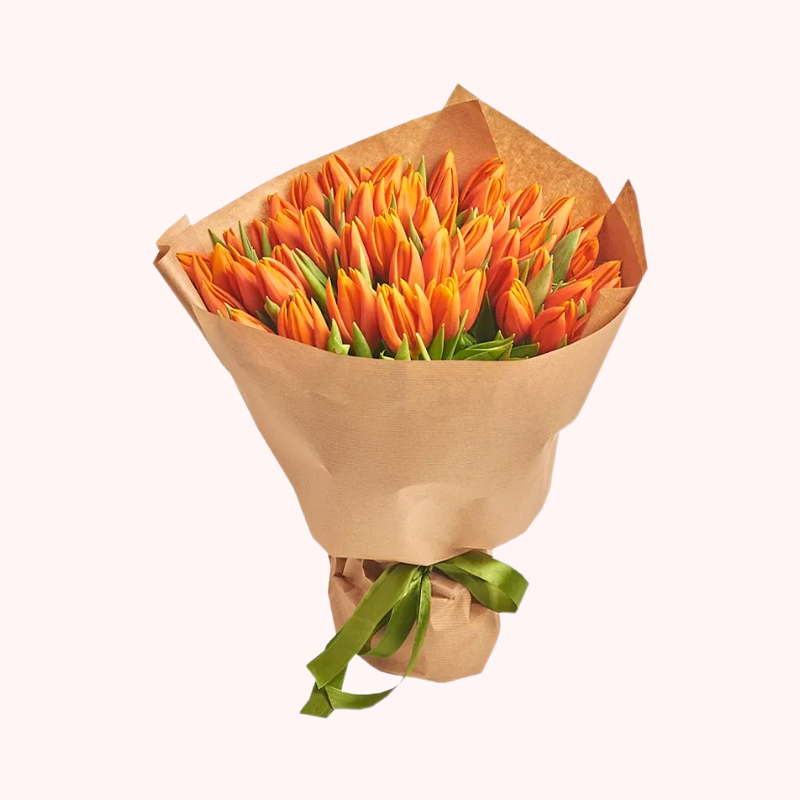 Букет из 51 оранжевого тюльпана